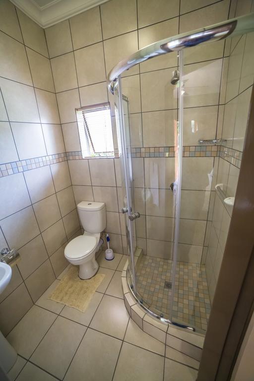 Beryl1 Guest House Клерксдорп Экстерьер фото
